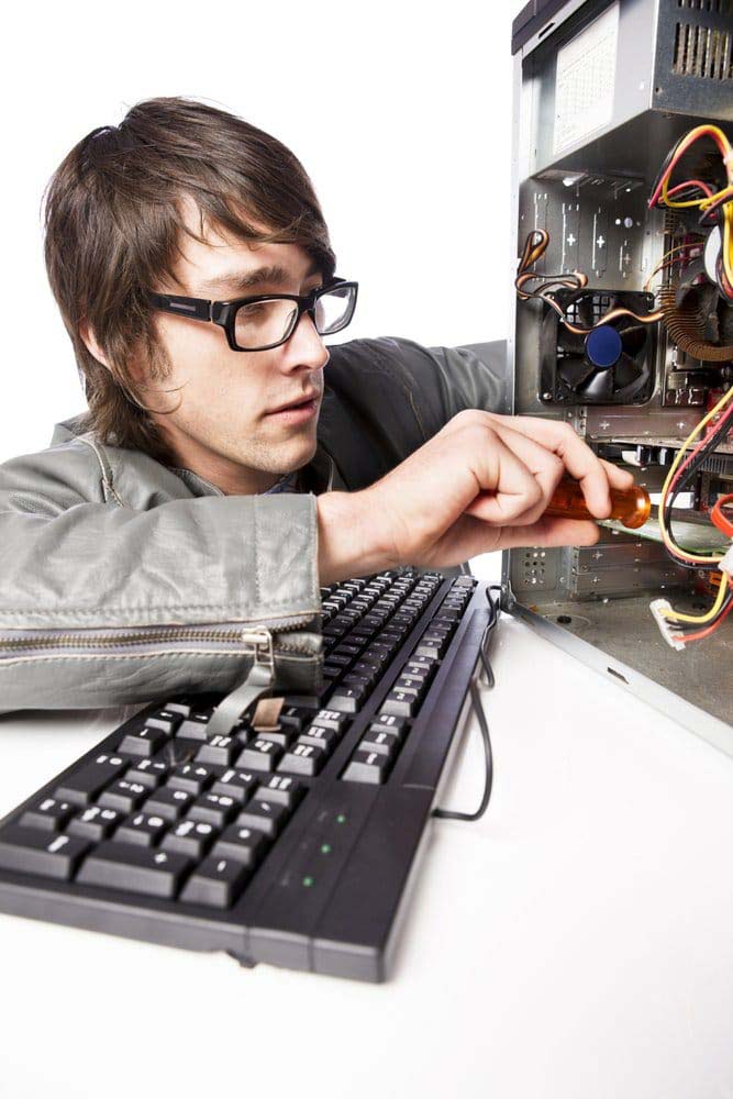 Мастер по ремонту компьютеров в Сертолово