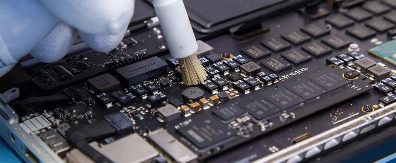 Чистка Apple MacBook от пыли в Сертолово | Замена термопасты